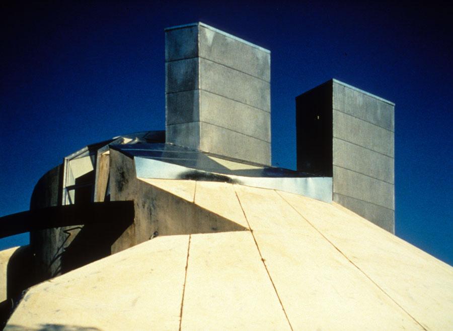 Lawson-Westen House, Los Angeles: Angled Window In Roof