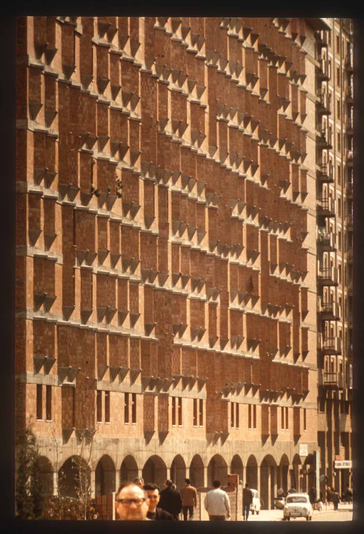 Meridiana Co-Op Housing, Barcelona, 1959 - 1965