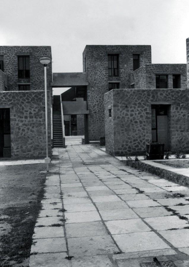 Housing, Hyderabad. Architect B.V. Doshi, 1978