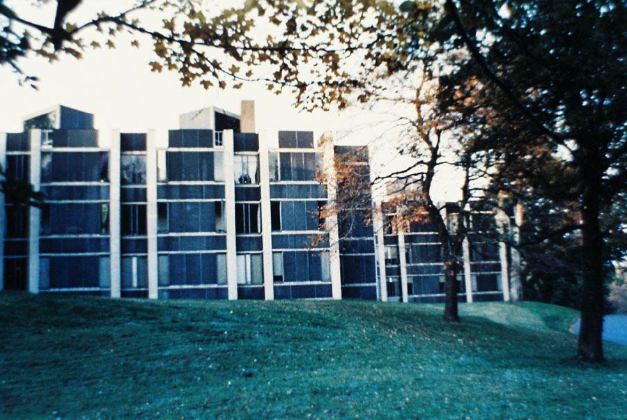 Erdman Hall Dormitories, Bryn Mawr, Philadelphia By Louis Kahn, 1965